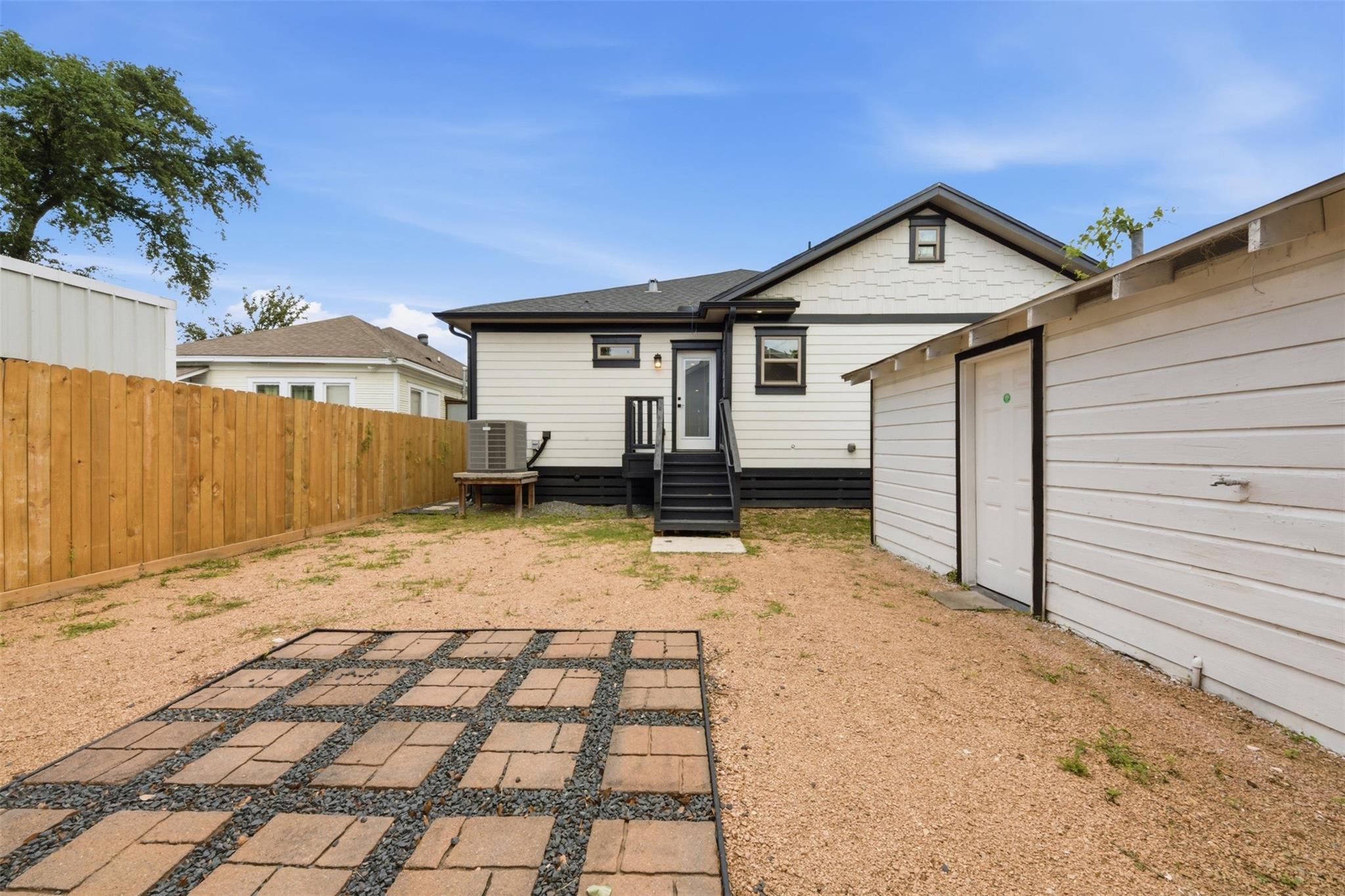 Houston, Texas, 77009, United States, 3 Bedrooms Bedrooms, ,4 BathroomsBathrooms,Residential,Active,2052028