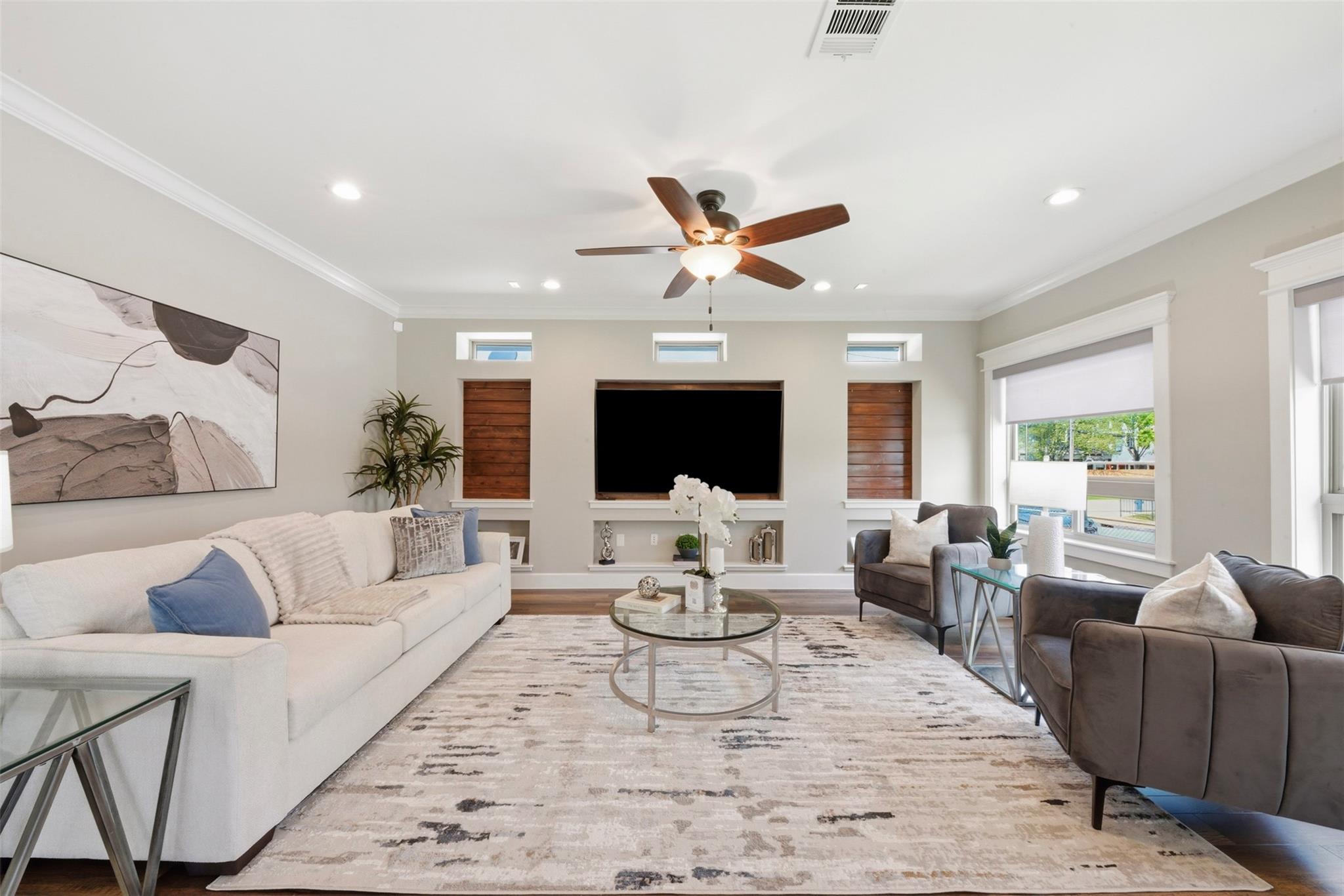 Houston, Texas, 77009, United States, 3 Bedrooms Bedrooms, ,4 BathroomsBathrooms,Residential,Active,2052028