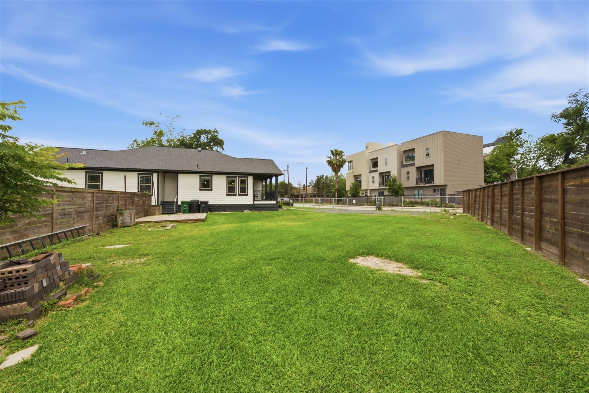 Houston, Texas, 77009, United States, 3 Bedrooms Bedrooms, ,4 BathroomsBathrooms,Residential,Active,2052028