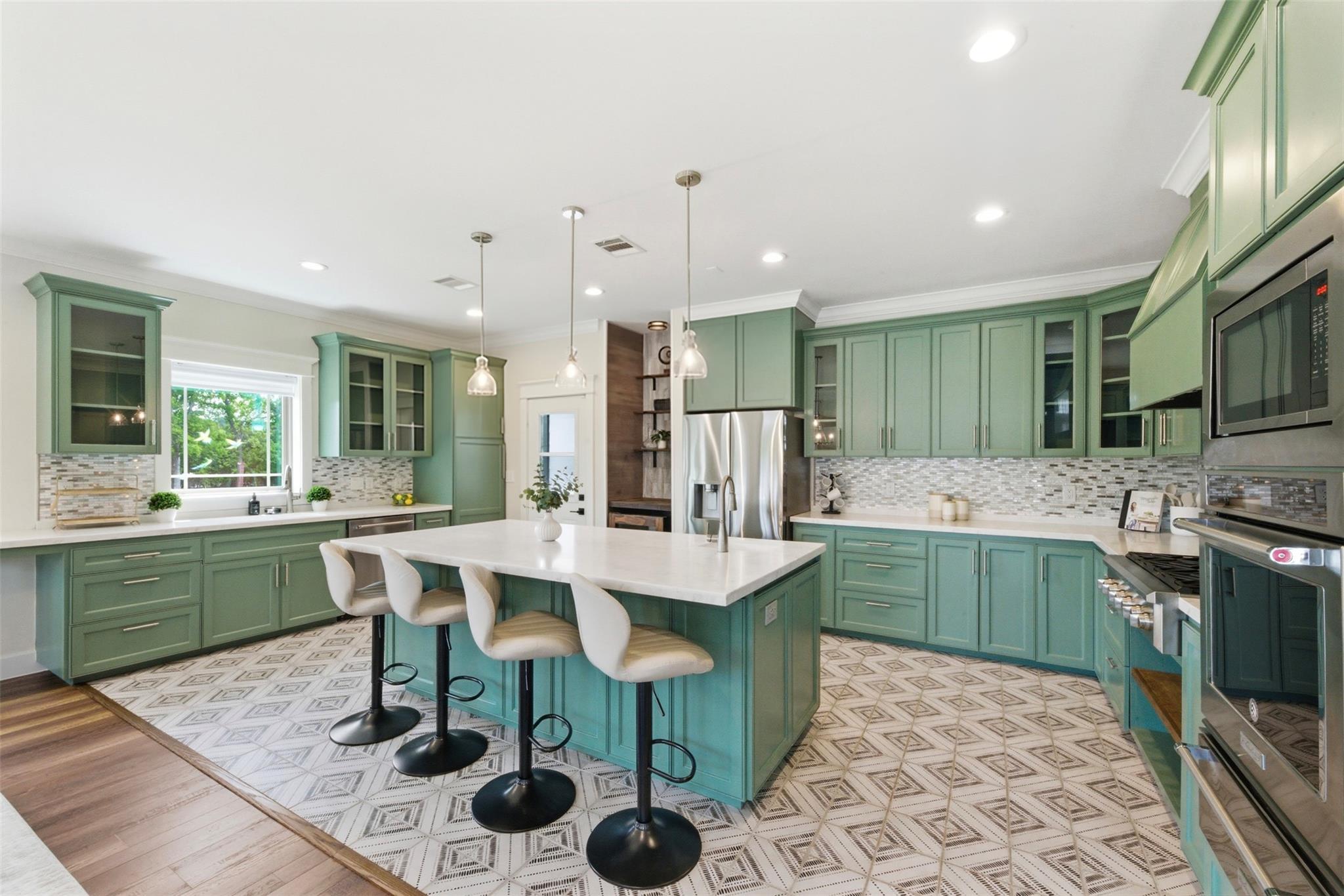 Houston, Texas, 77009, United States, 3 Bedrooms Bedrooms, ,4 BathroomsBathrooms,Residential,Active,2052028