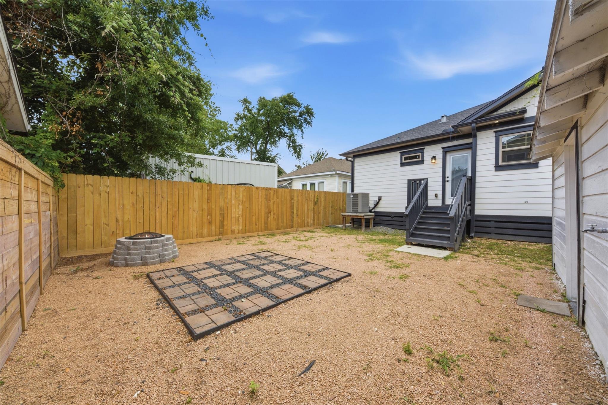 Houston, Texas, 77009, United States, 3 Bedrooms Bedrooms, ,4 BathroomsBathrooms,Residential,Active,2052028