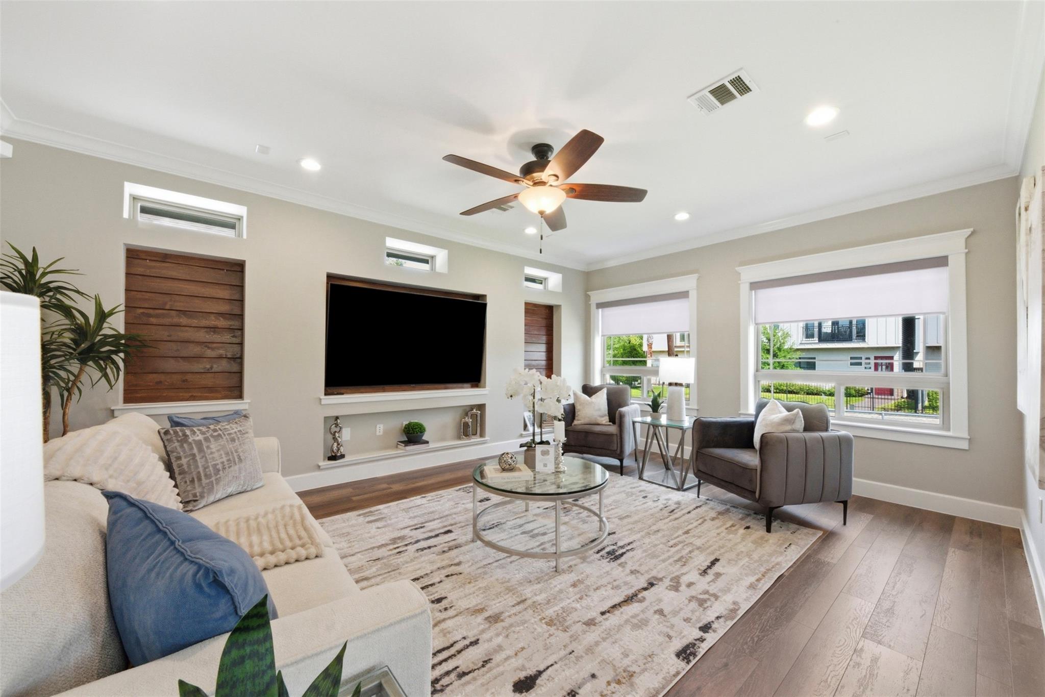 Houston, Texas, 77009, United States, 3 Bedrooms Bedrooms, ,4 BathroomsBathrooms,Residential,Active,2052028