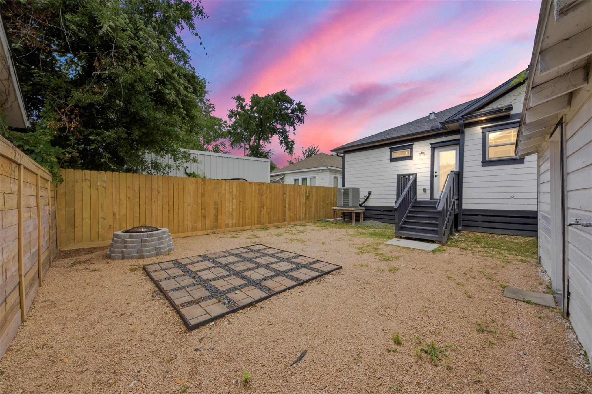 Houston, Texas, 77009, United States, 3 Bedrooms Bedrooms, ,4 BathroomsBathrooms,Residential,Active,2052028