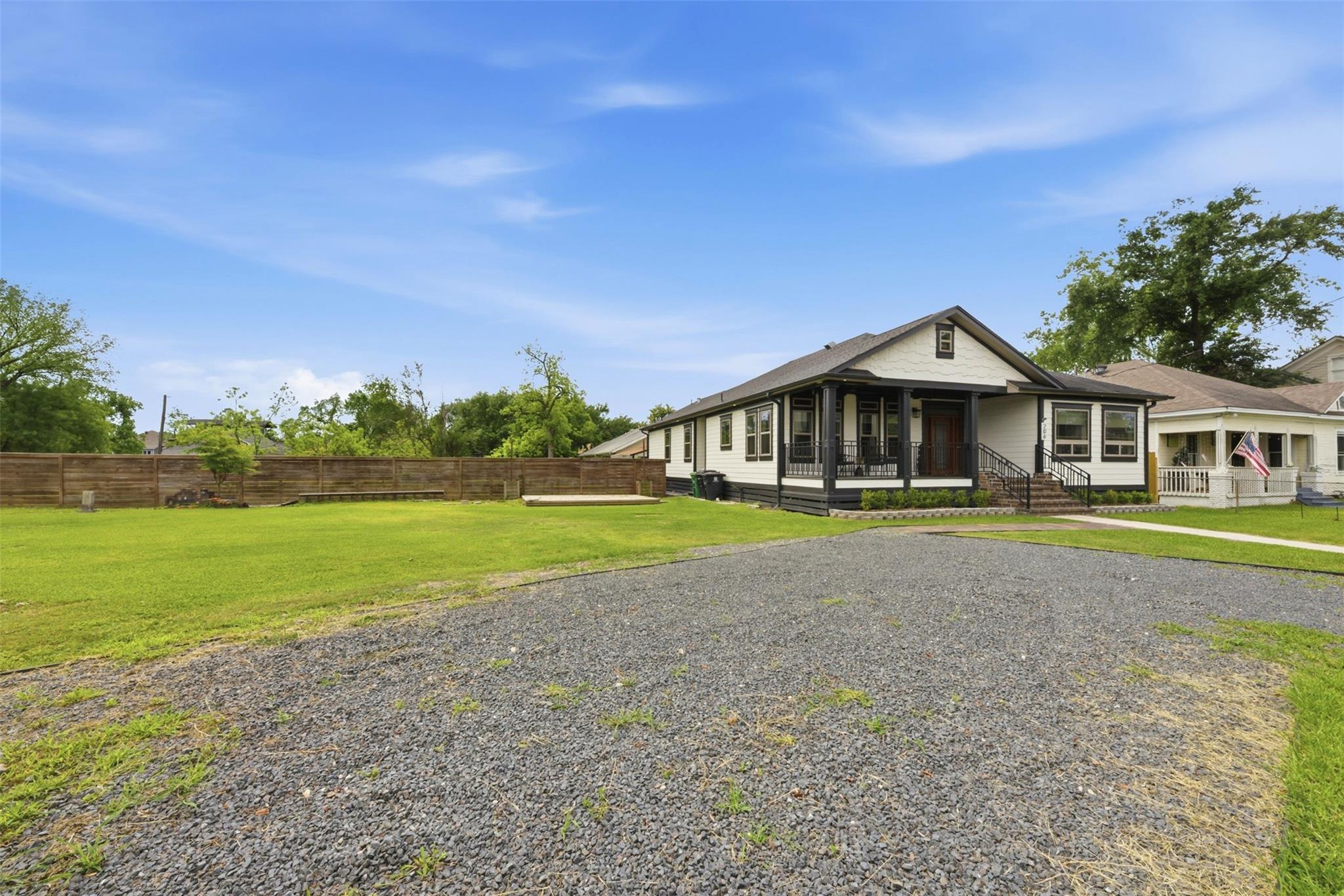 Houston, Texas, 77009, United States, 3 Bedrooms Bedrooms, ,4 BathroomsBathrooms,Residential,Active,2052028