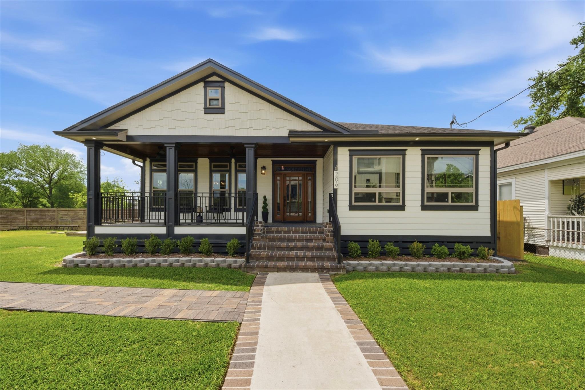 Houston, Texas, 77009, United States, 3 Bedrooms Bedrooms, ,4 BathroomsBathrooms,Residential,Active,2052028