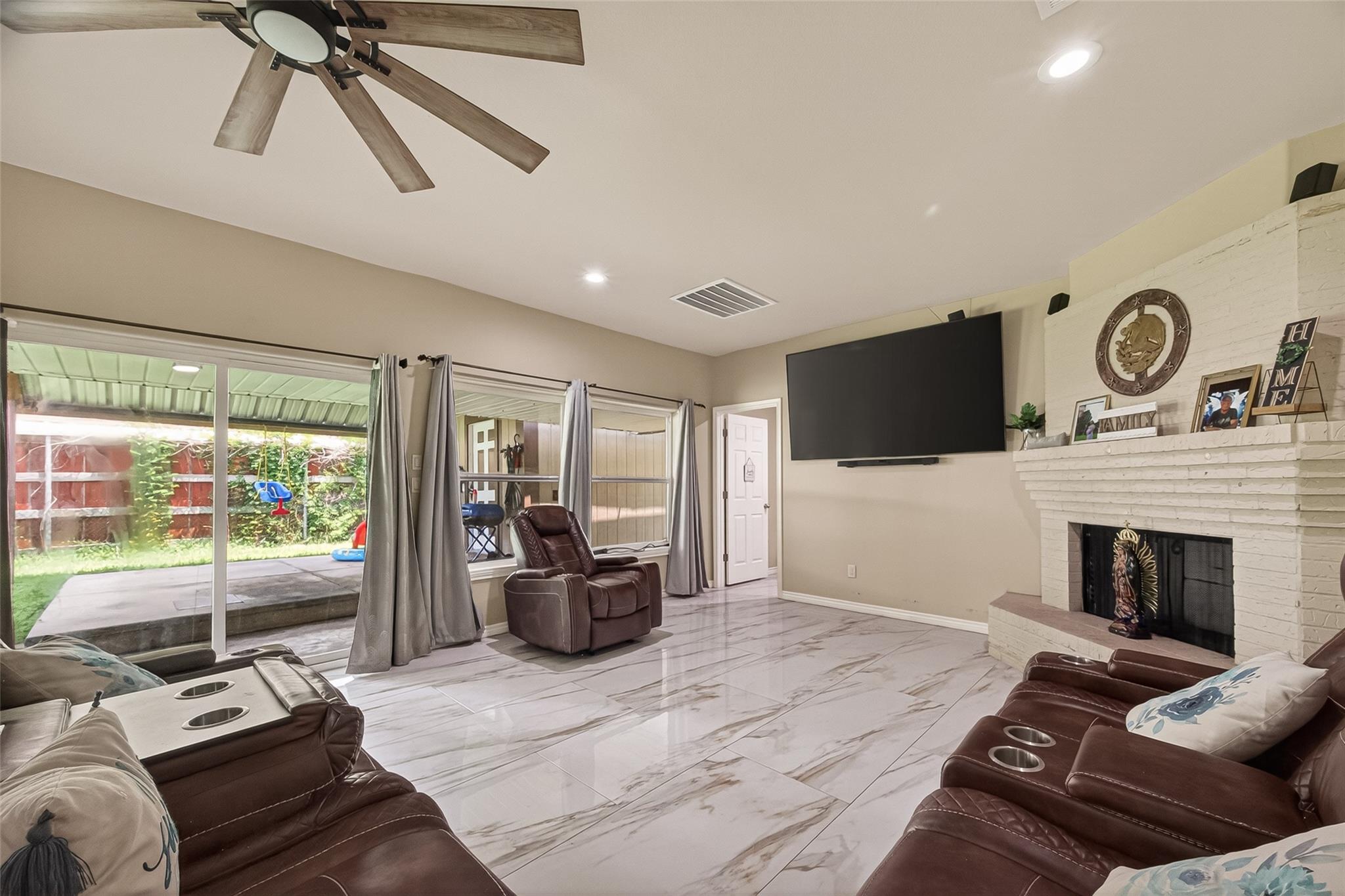 706 Heron Lane