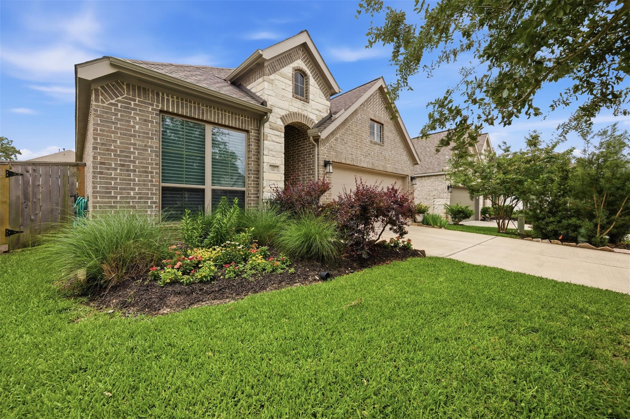 627 Lost Maples Bend Lane