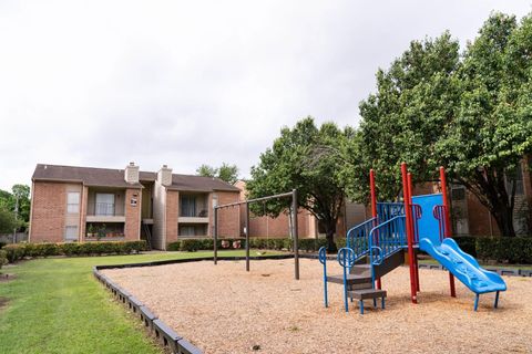 Photo of 2800 S Ashford Road #511, Houston, TX 77082 (MLS # 19740381)