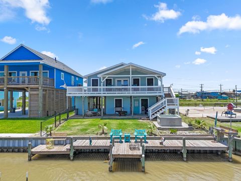 Photo of 1930 County Road 205, Sargent, TX 77414 (MLS # 64191569) Photo of 1930 County Road 205, Sargent, TX 77414 (MLS # 64191569)