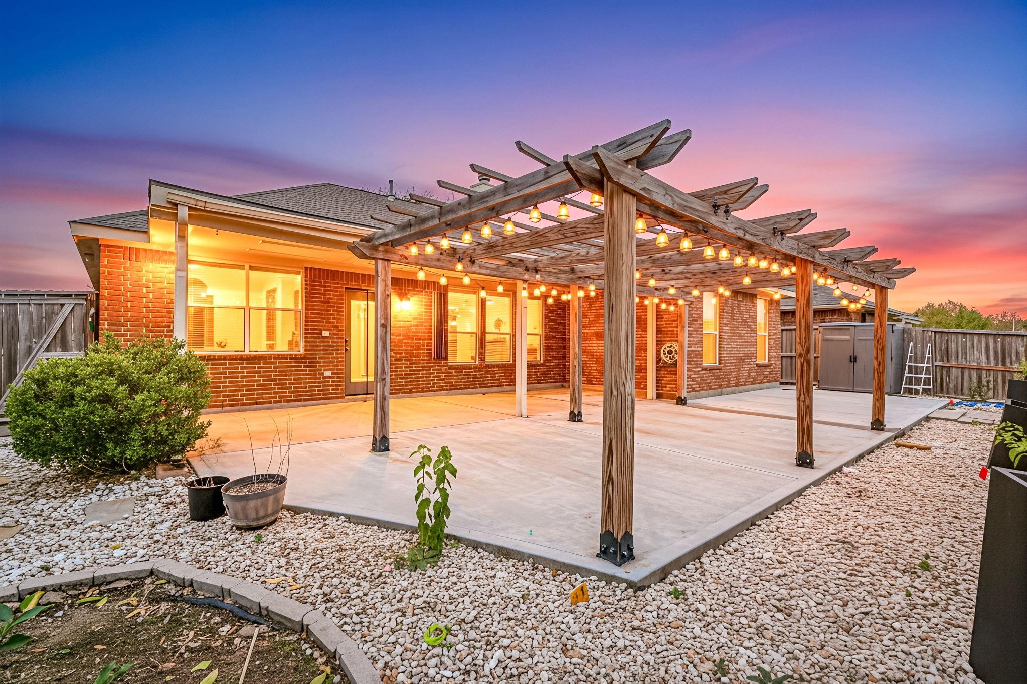 2010 Lincoln Crest Way