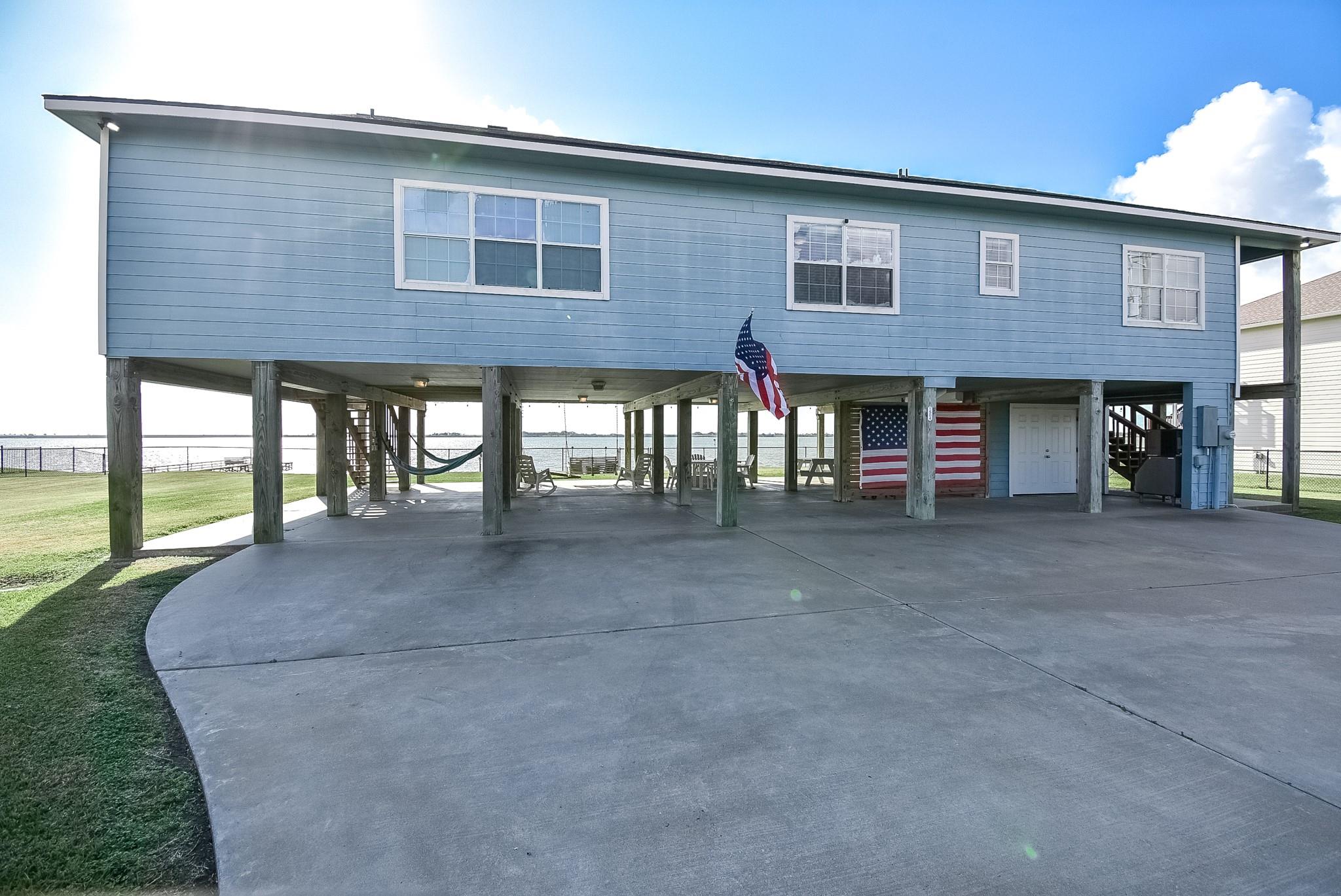 1504 W Bayshore Drive