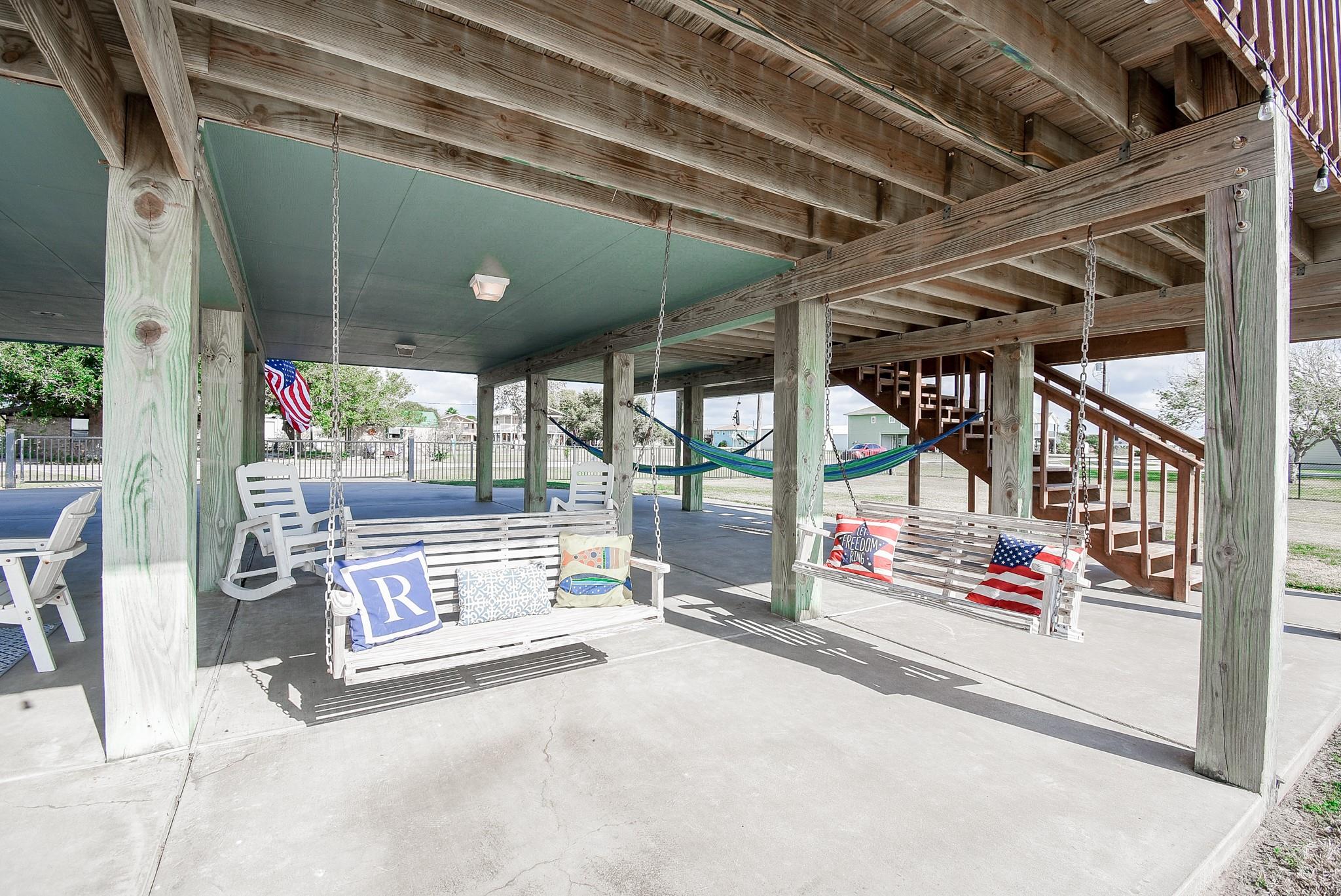 1504 W Bayshore Drive