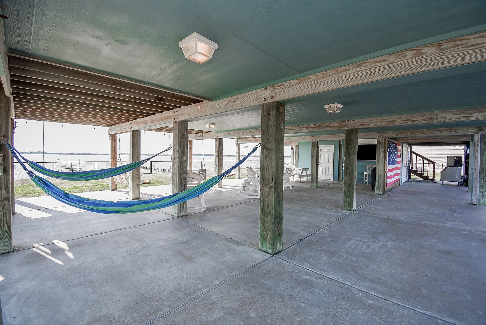 1504 W Bayshore Drive