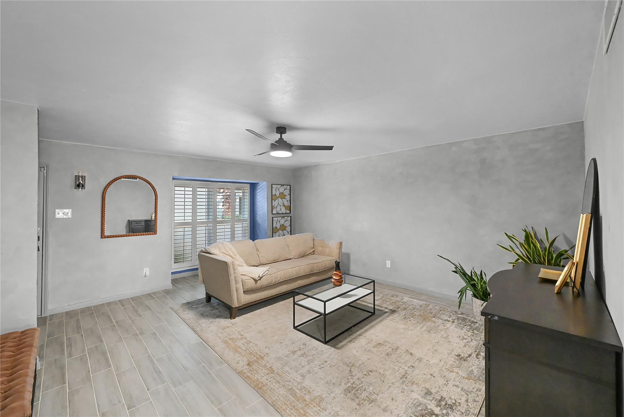 6425 Burgoyne Road 13
