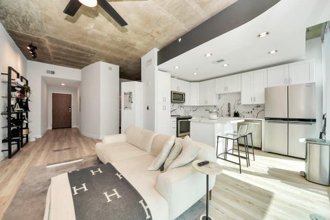 Photo of 5925 Almeda Road #11616, Houston, TX 77004 (MLS # 3619717)
