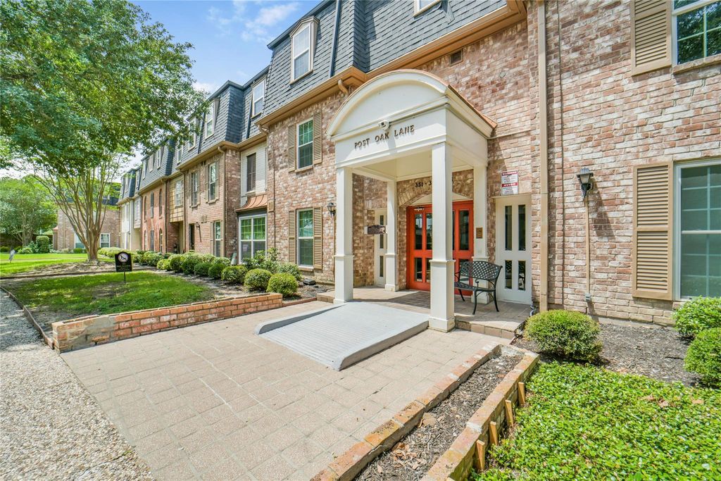 Photo of 351 N Post Oak Lane #706, Houston, TX 77024 (MLS # 14002560)