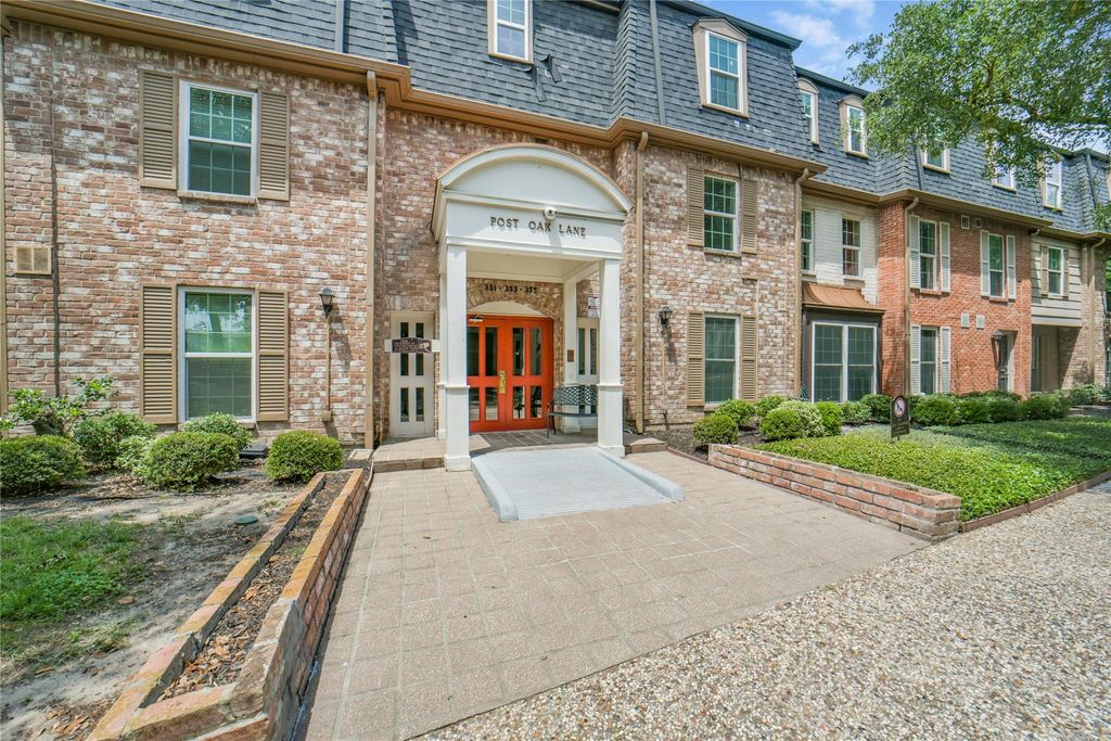 Photo of 351 N Post Oak Lane #706, Houston, TX 77024 (MLS # 14002560)