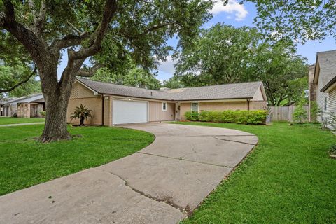 Photo of 5123 Crystal Bay Drive, Houston, TX 77084 (MLS # 10238371)