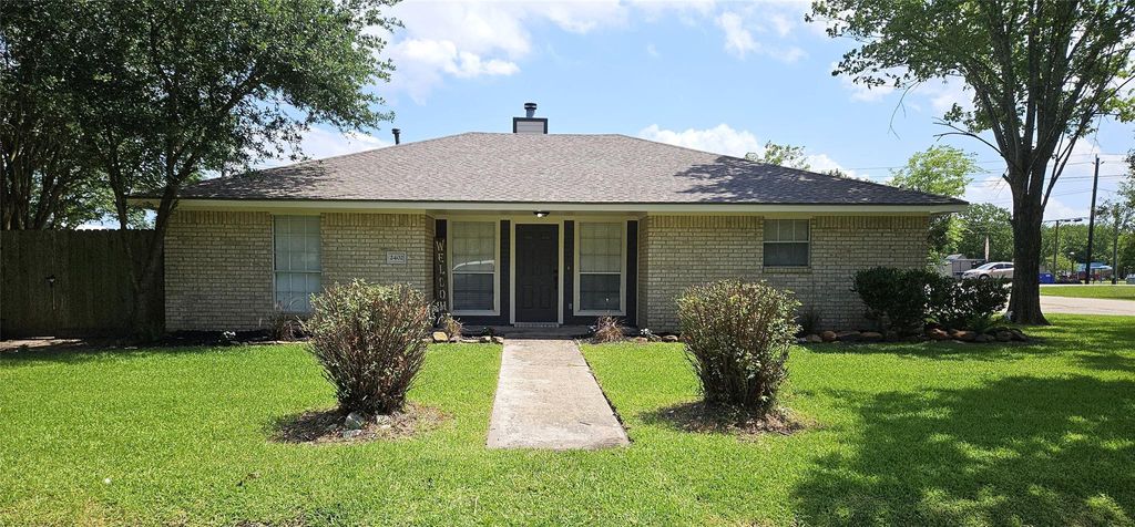 Photo of 2402 Heather Street, Highlands, TX 77562 (MLS # 98075140)
