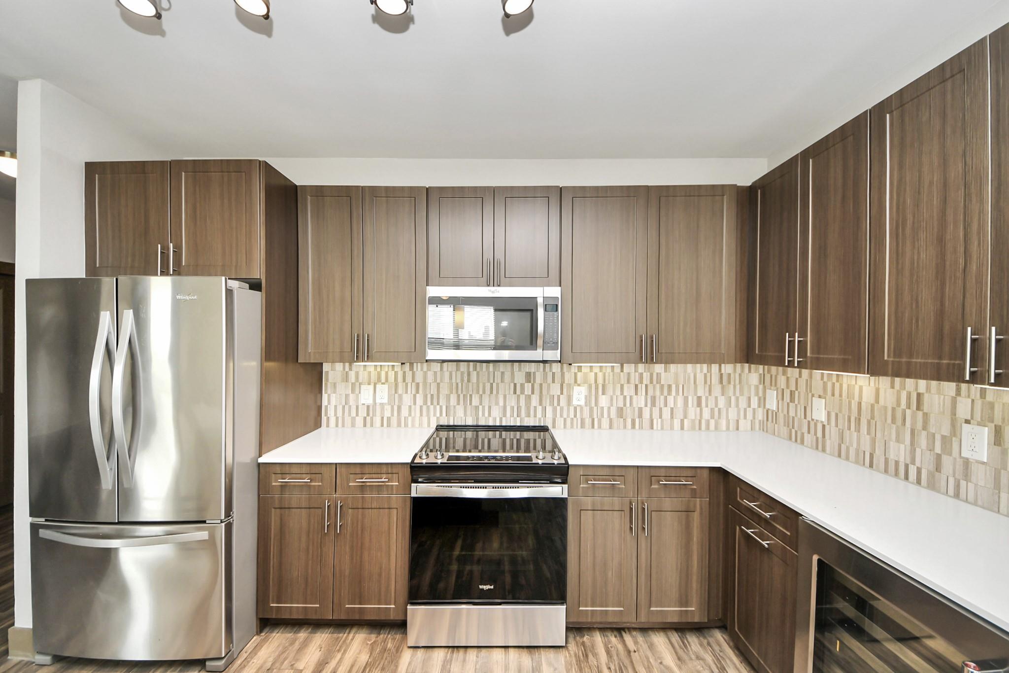 5454 Washington St Avenue 1614