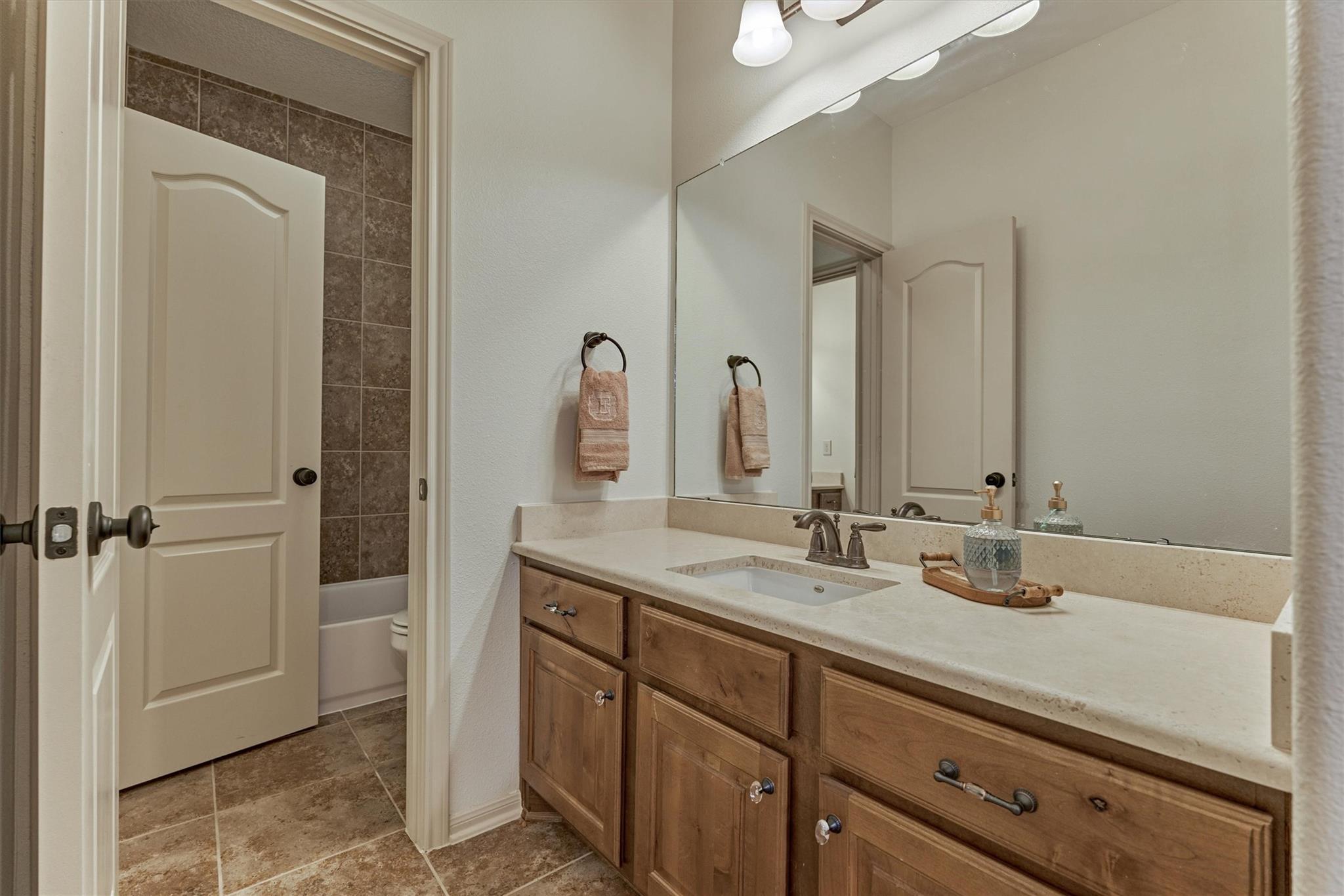 Montgomery, Texas, 77316, United States, 5 Bedrooms Bedrooms, ,5 BathroomsBathrooms,Residential,Active,2052024