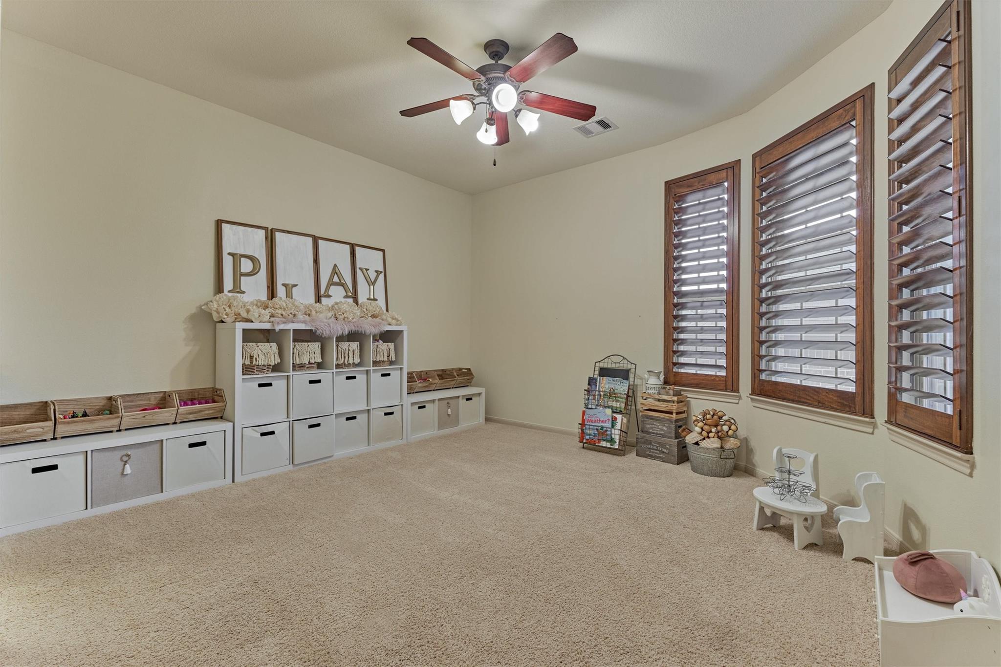 Montgomery, Texas, 77316, United States, 5 Bedrooms Bedrooms, ,5 BathroomsBathrooms,Residential,Active,2052024