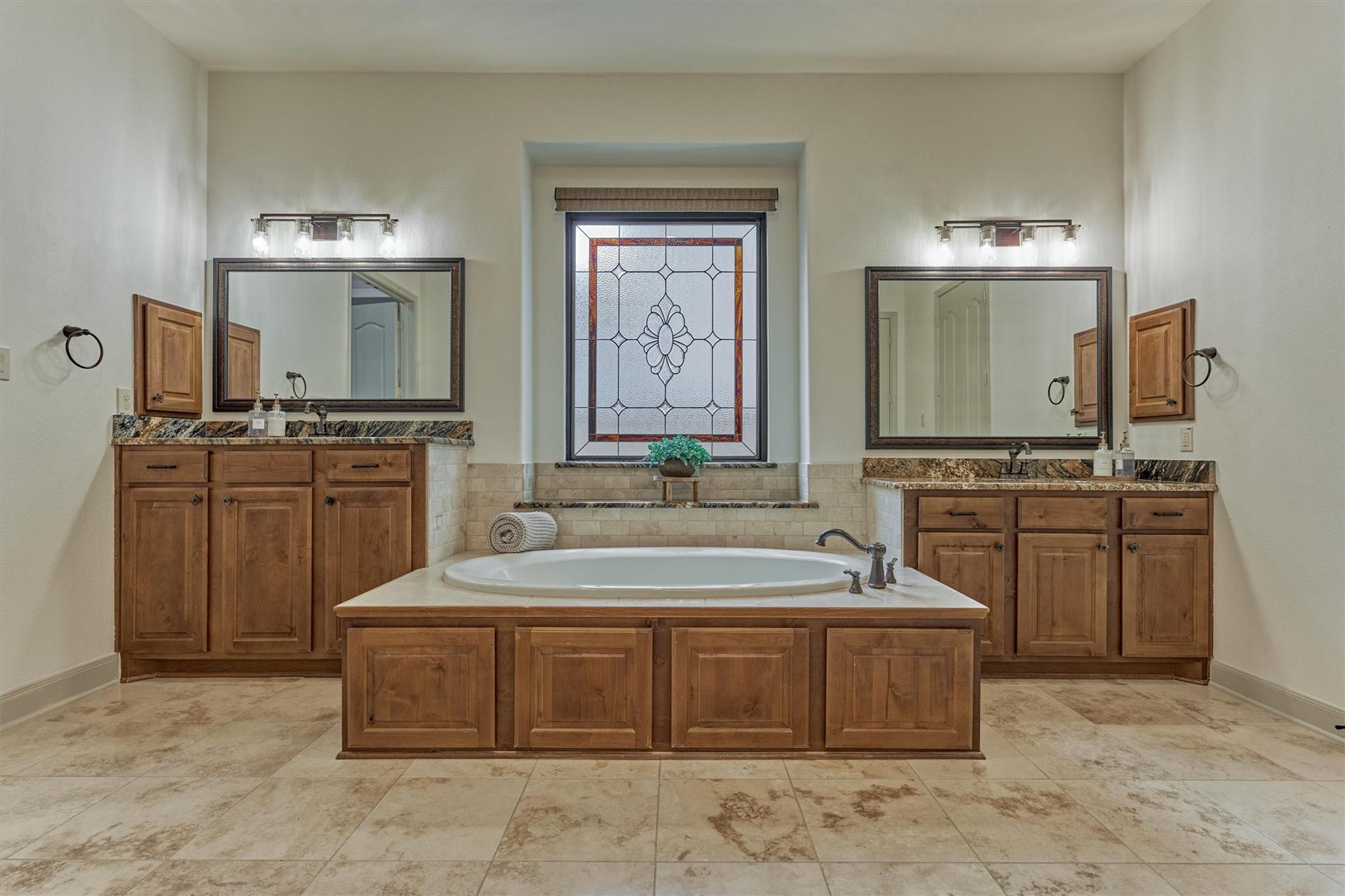 Montgomery, Texas, 77316, United States, 5 Bedrooms Bedrooms, ,5 BathroomsBathrooms,Residential,Active,2052024