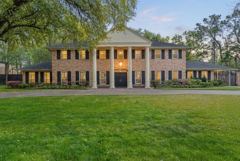 Photo of 11739 Wood Lane, Houston, TX 77024 (MLS # 64252543)