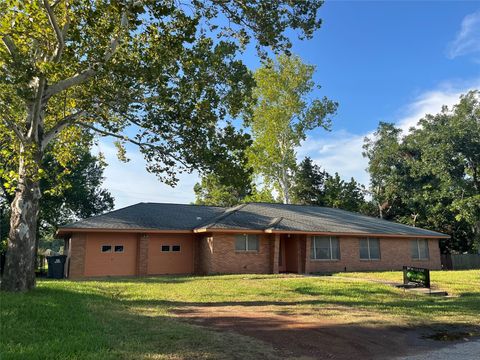 Photo of 106 Jane Drive, Columbus, TX 78934 (MLS # 81803940)