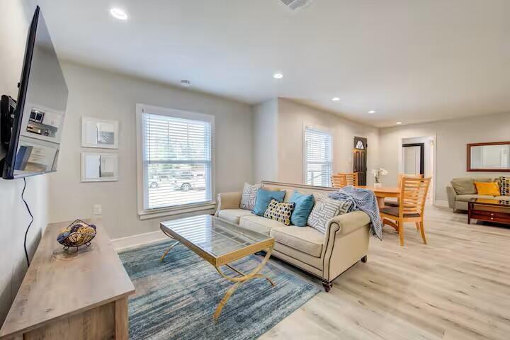 4522 Dixie Drive