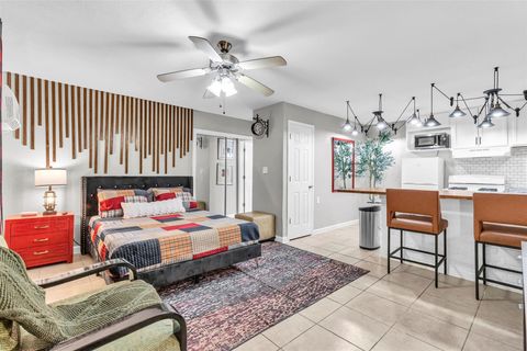 Photo of 1840 Richmond Avenue #08, Houston, TX 77098 (MLS # 51233898)