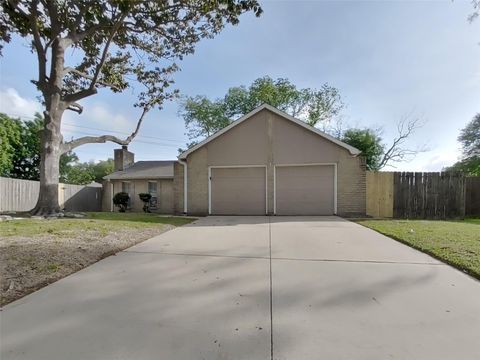 Photo of 12819 Enchanted Path Drive, Houston, TX 77044 (MLS # 73219325)