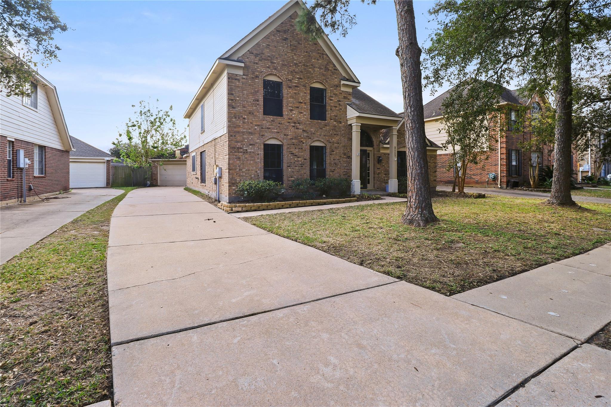 2117 Spinnaker Drive