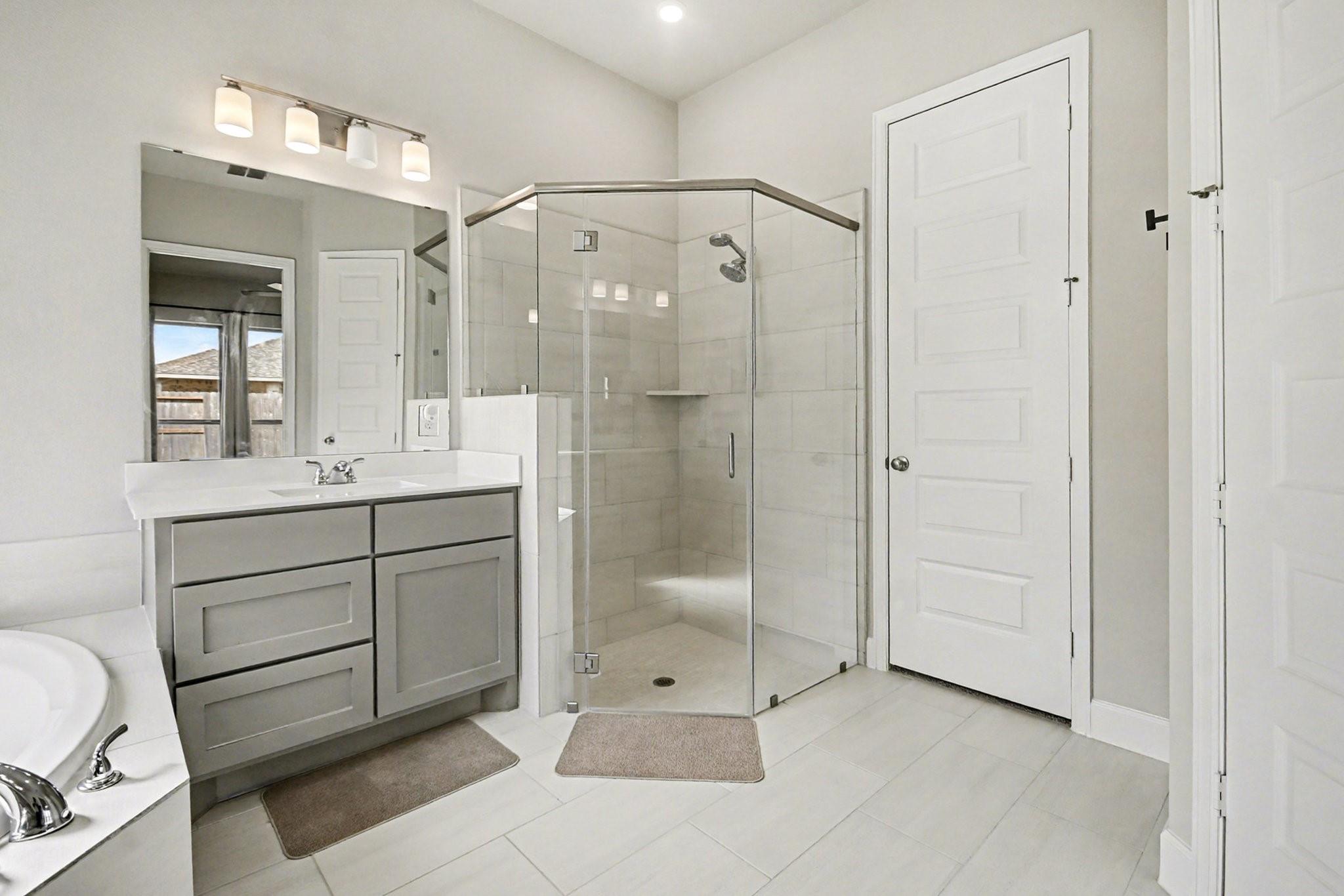 Mont Belvieu, Texas 77523, United States, 3 Bedrooms Bedrooms, ,2 BathroomsBathrooms,Residential,Active,247197