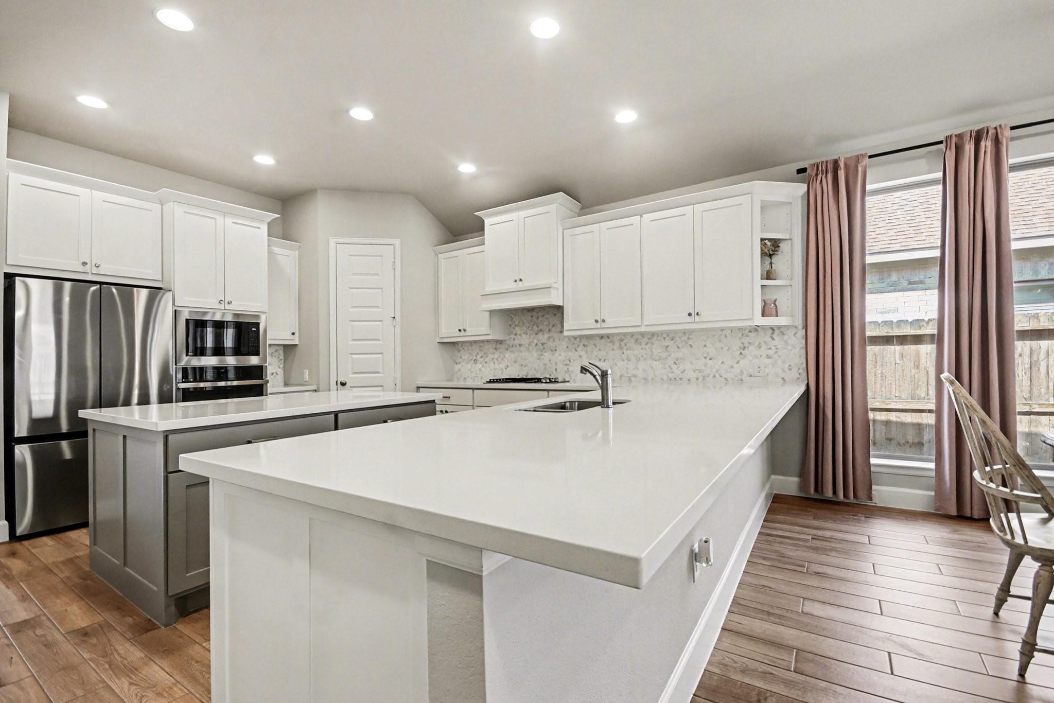 Mont Belvieu, Texas 77523, United States, 3 Bedrooms Bedrooms, ,2 BathroomsBathrooms,Residential,Active,247197