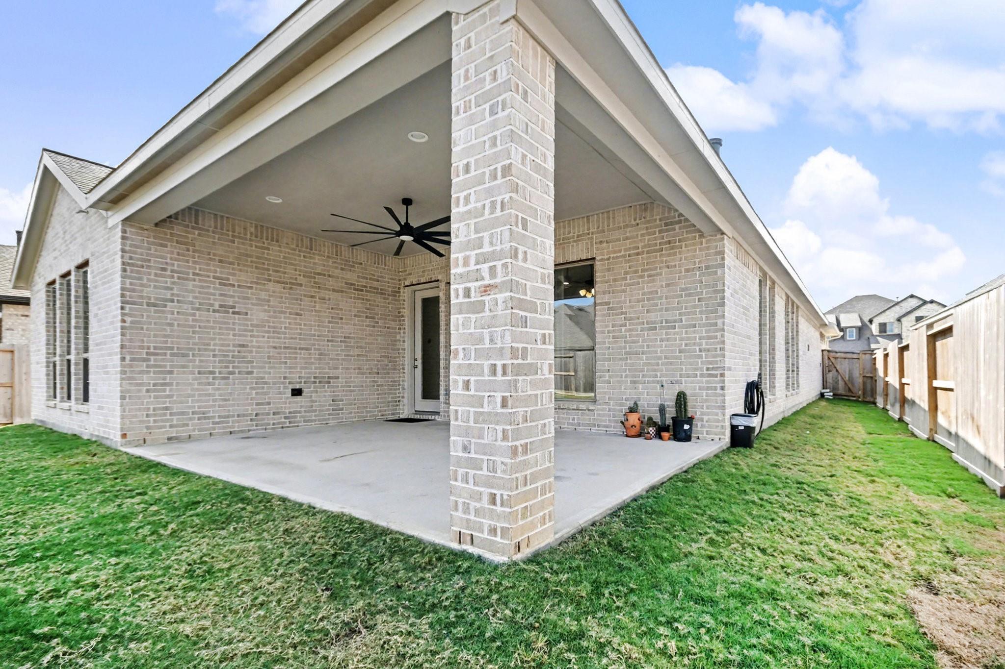 Mont Belvieu, Texas 77523, United States, 3 Bedrooms Bedrooms, ,2 BathroomsBathrooms,Residential,Active,247197
