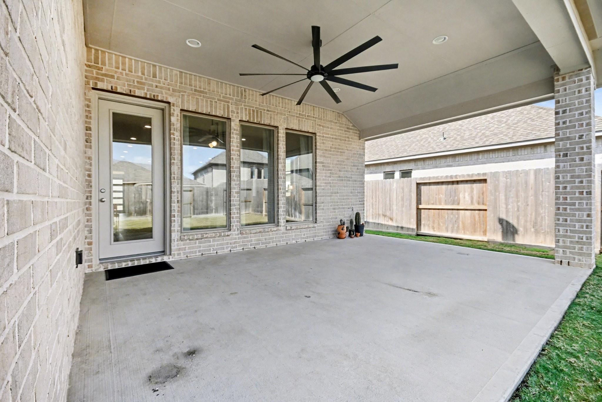 Mont Belvieu, Texas 77523, United States, 3 Bedrooms Bedrooms, ,2 BathroomsBathrooms,Residential,Active,247197