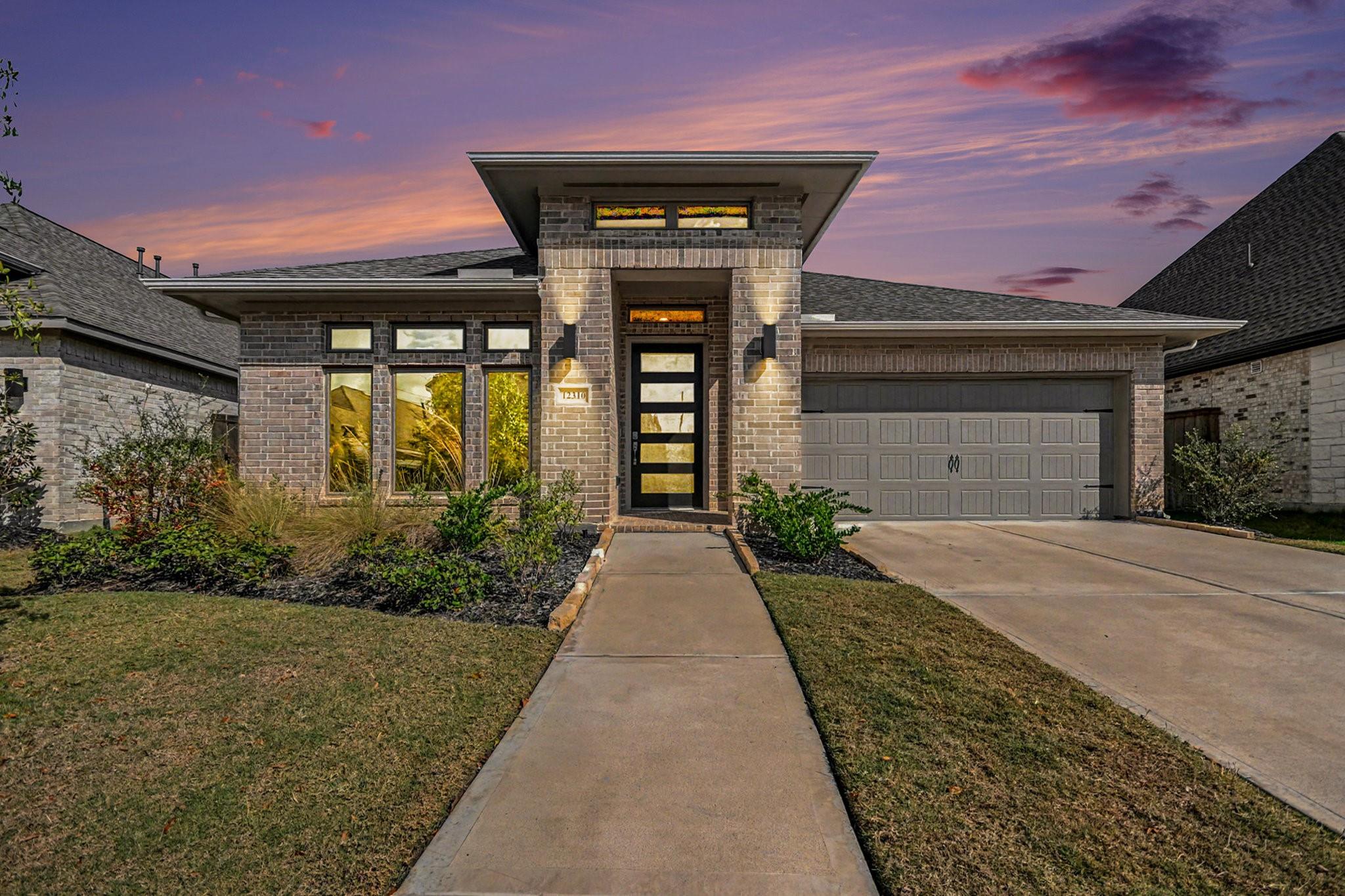 Mont Belvieu, Texas 77523, United States, 3 Bedrooms Bedrooms, ,2 BathroomsBathrooms,Residential,Active,247197