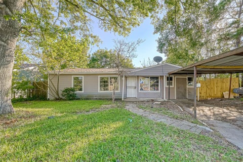 Photo of 5102 Lyndhurst Drive, Houston, TX 77033 (MLS # 9685100)