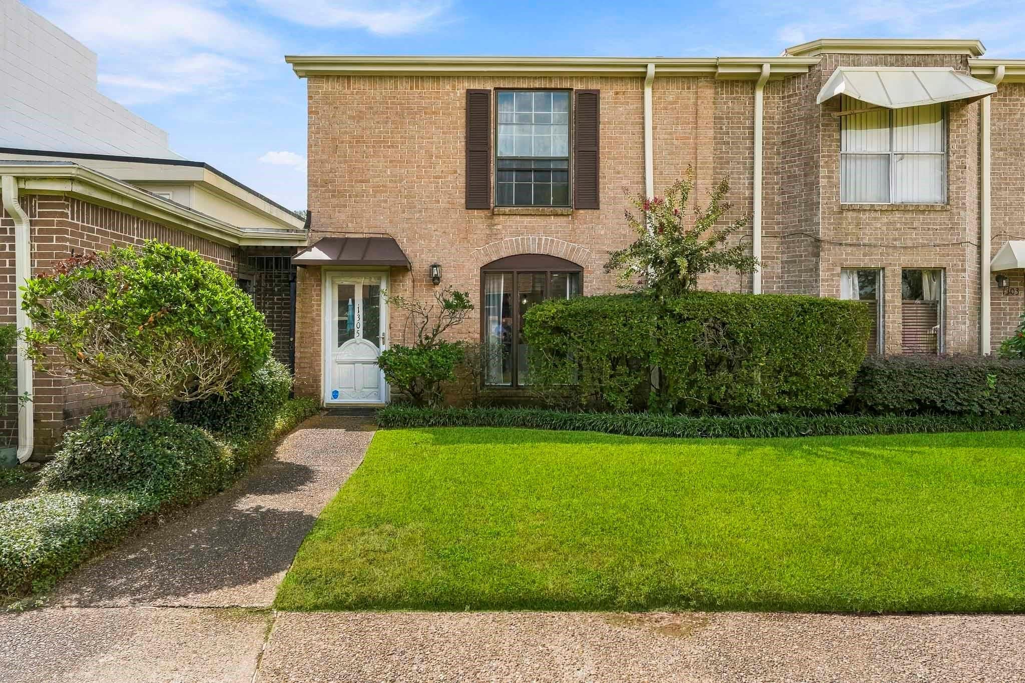 1305 Town Circle 4