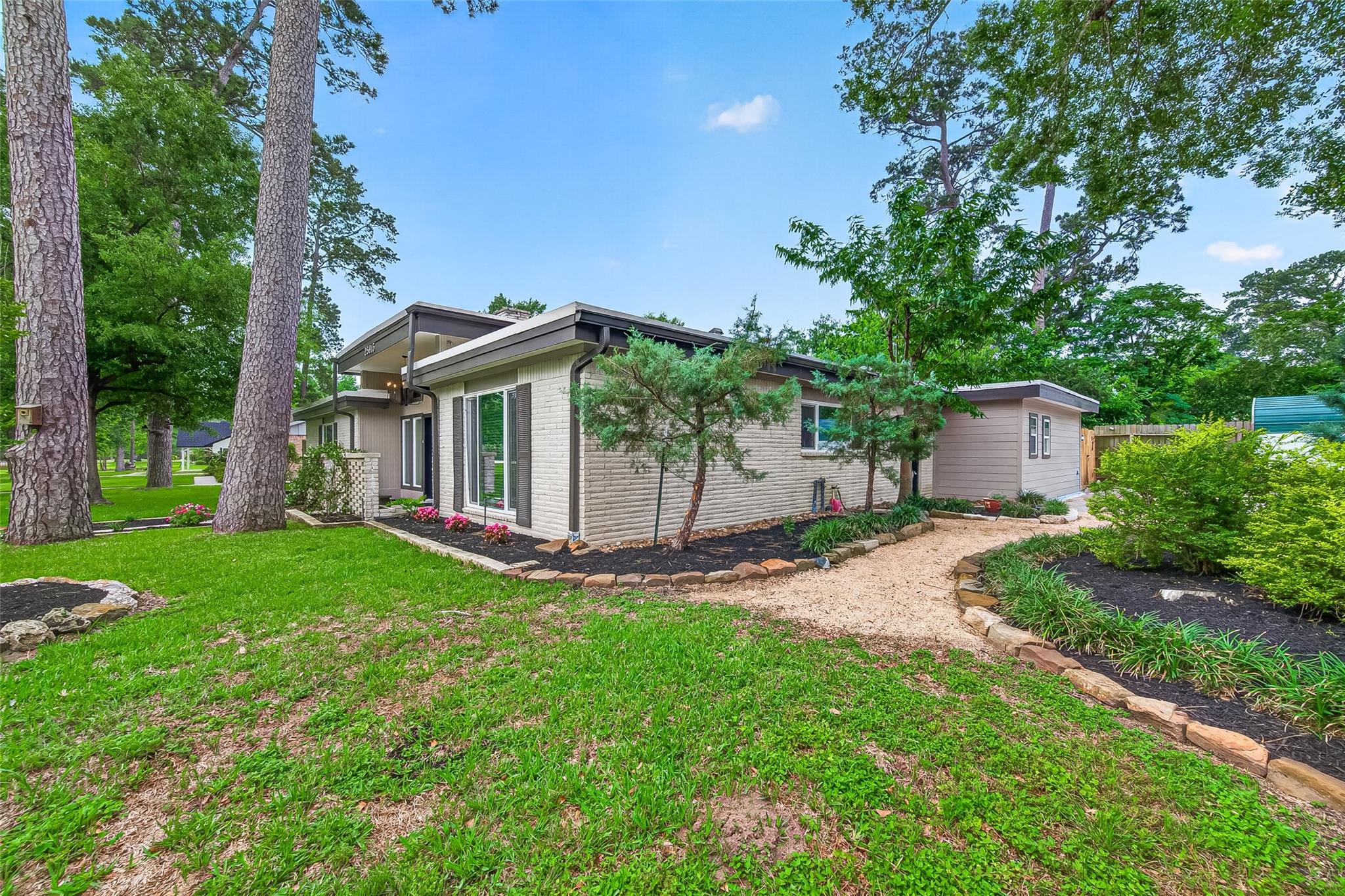 25915 Maplewood Drive