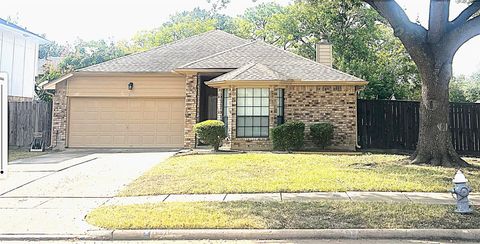 Photo of 12310 Fern Meadow Drive, Stafford, TX 77477 (MLS # 71978992) Photo of 12310 Fern Meadow Drive, Stafford, TX 77477 (MLS # 71978992)
