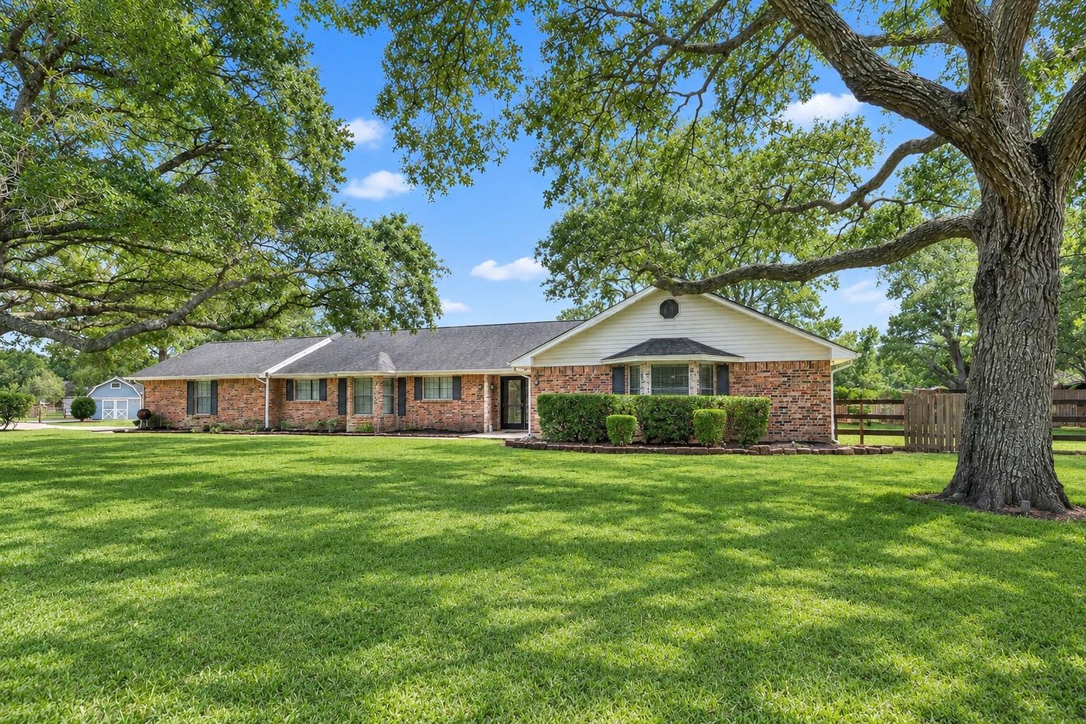 22107 Rosewood Trail