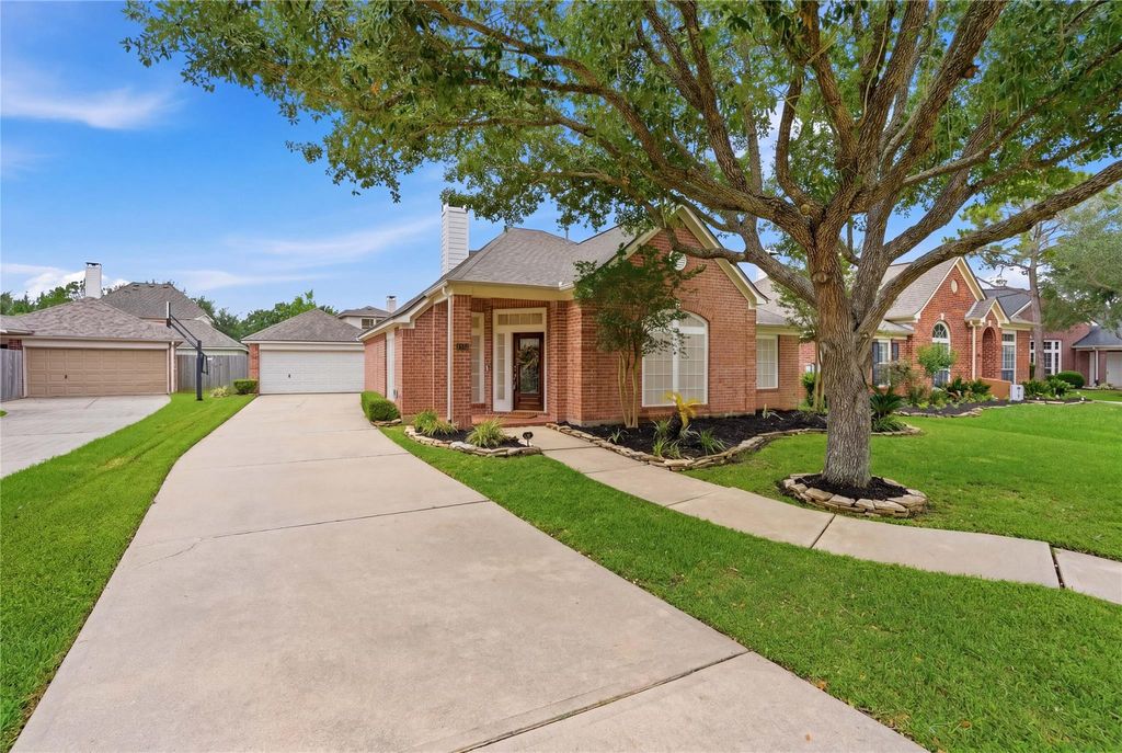 Photo of 6163 Sheffield Lane, League City, TX 77573 (MLS # 59005306)