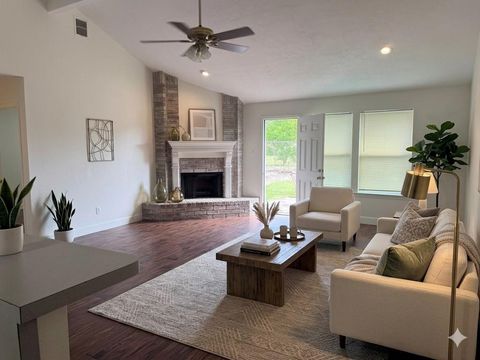 Photo of 17034 Coachmaker Drive, Friendswood, TX 77546 (MLS # 83058026)