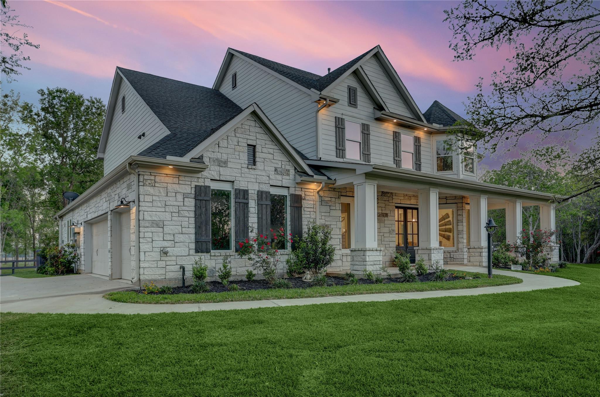 4902 Brazos Lakes Drive