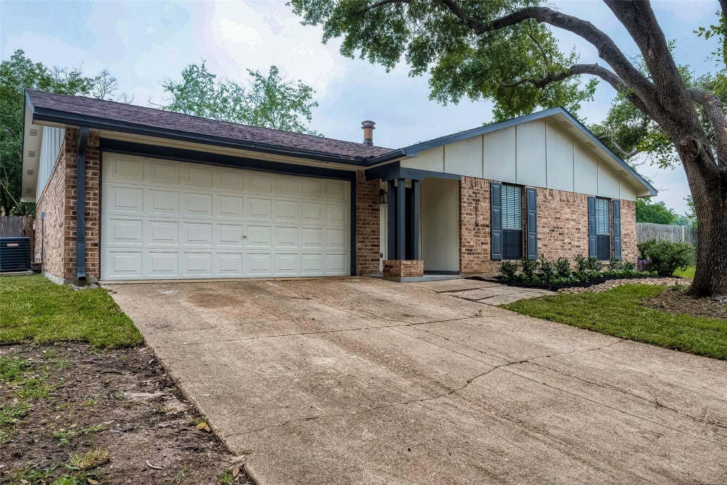 Photo of 16810 Sweno Court, Houston, TX 77084 (MLS # 19652455)