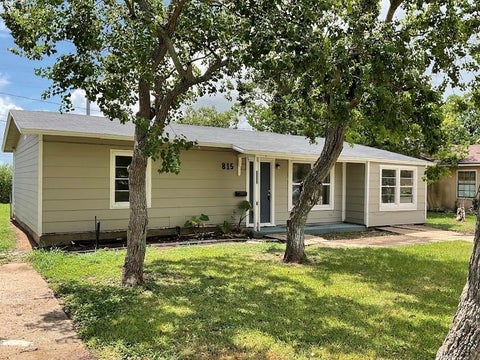Homes For Sale - 815 W 12th Street<br/> Freeport, TX 77541