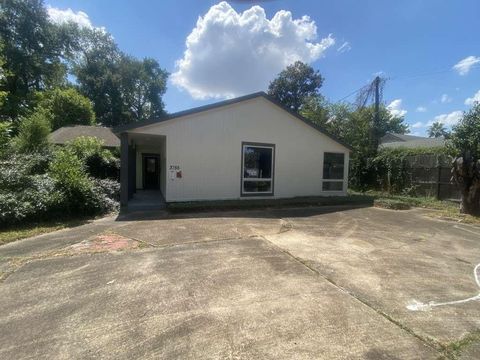 Photo of 3755 Long Avenue, Beaumont, TX 77706 (MLS # 73604968)