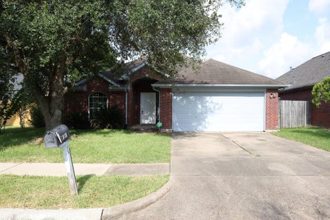 Photo of 7430 Pouter Drive, Houston, TX 77083 (MLS # 6548777)
